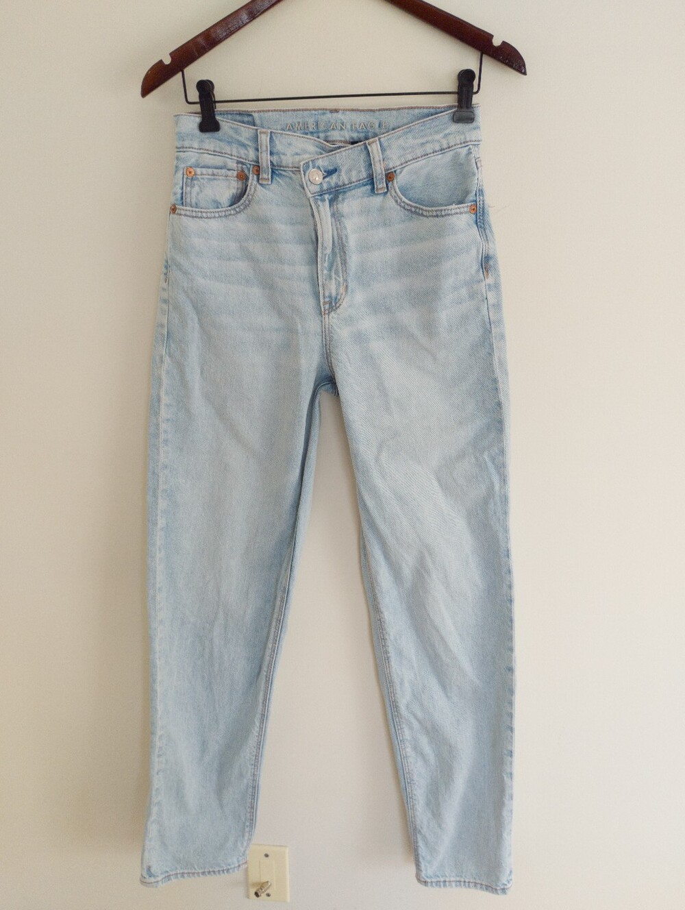 American Eagle Strigid Highest Rise Crossover Baggy Straight Jeans Size 2